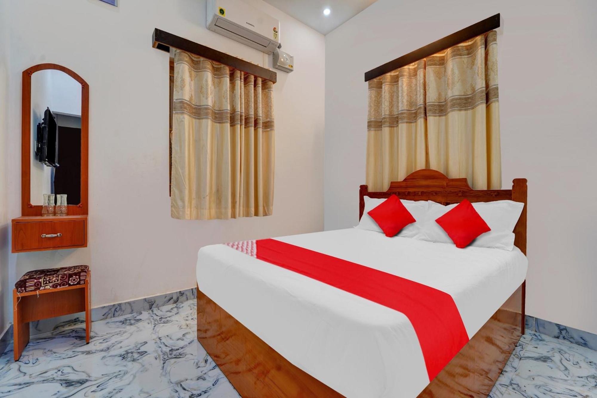 Flagship Sri Kamatchi Hotel & Rooms Мадурай Экстерьер фото